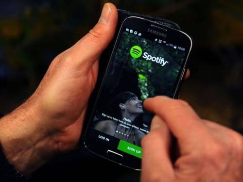 Alih Wahana Karya Sastra Indonesia dalam Bentuk Audio di Sandiwara Sastra